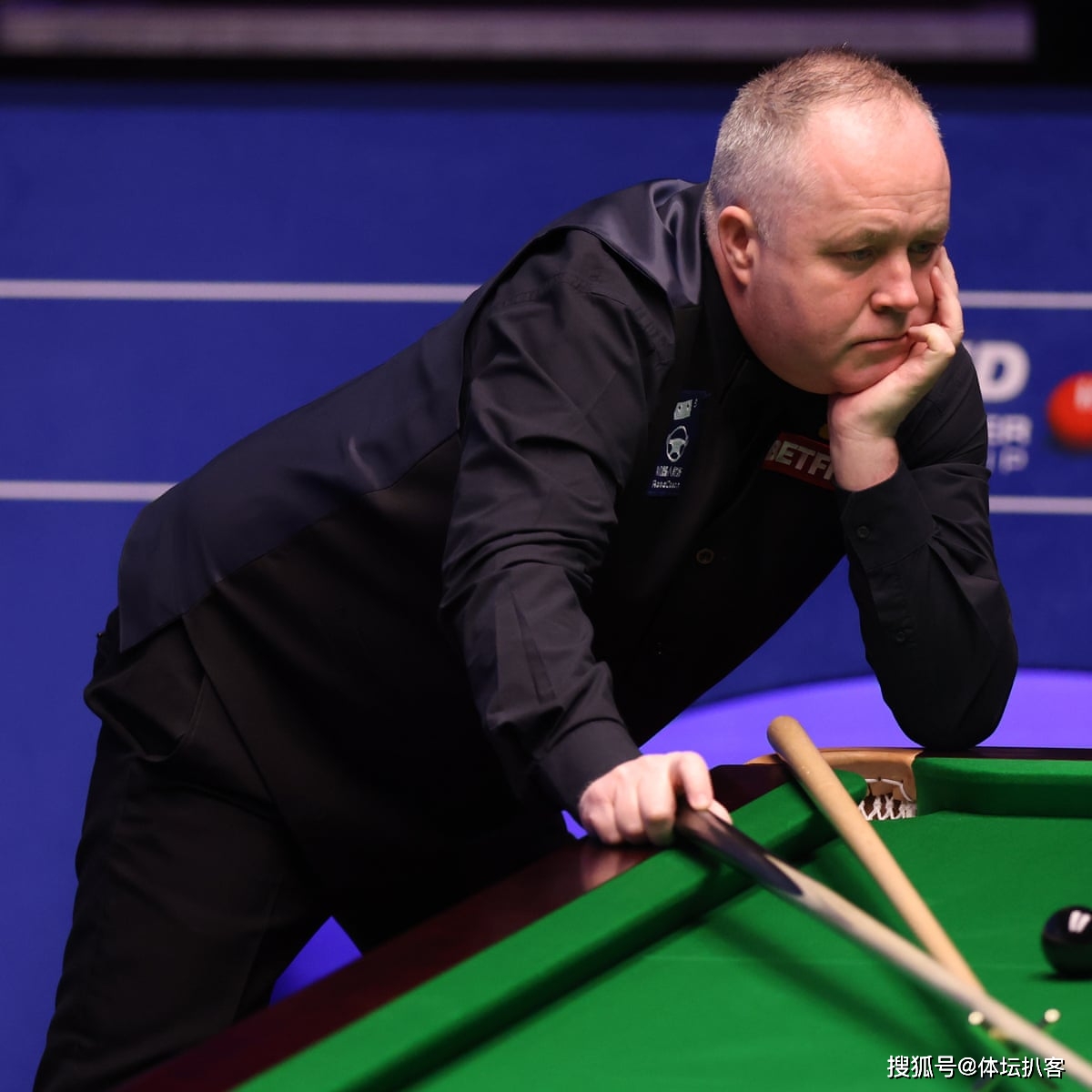 引粉丝的持 引粉丝的持