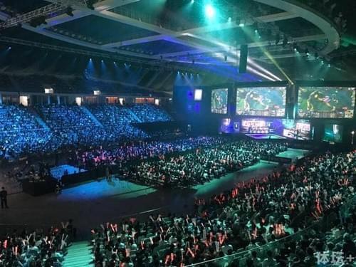 他在关键时 他在关键时