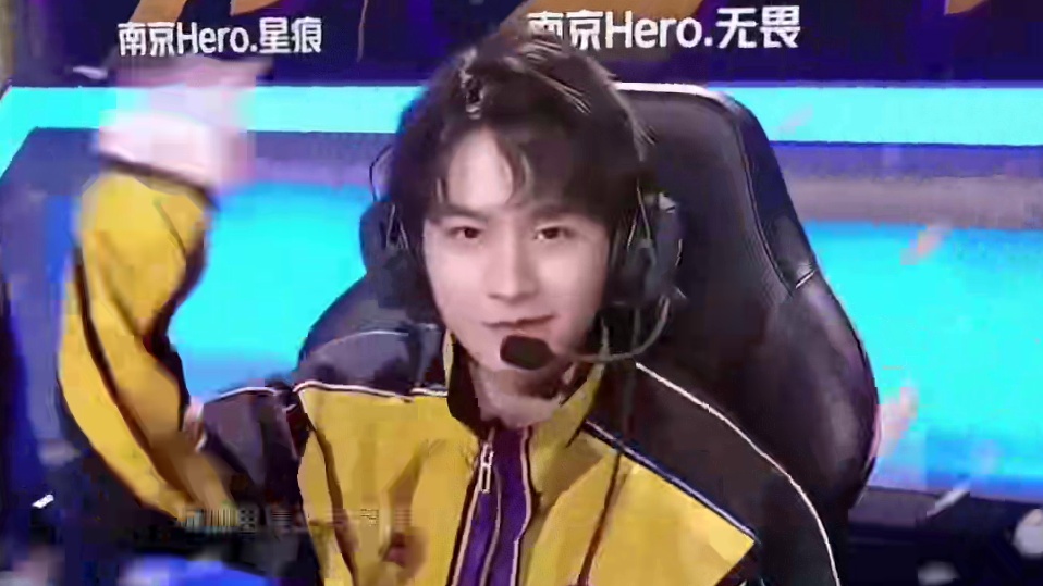 答案完全不 答案完全不